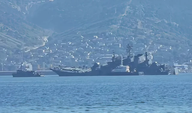 Barcos no tripulados atacan puerto comercial ruso del mar Negro