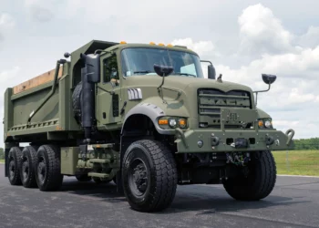Mack Defense gana contrato por 135 camiones M917A3 para EE. UU.