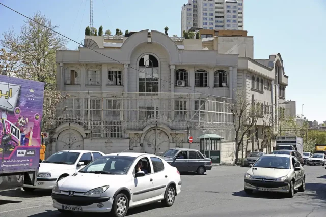 Embajada saudí en Irán reanuda sus operaciones