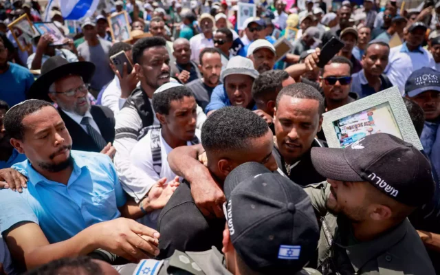 Israel reevalúa política de inmigración etíope