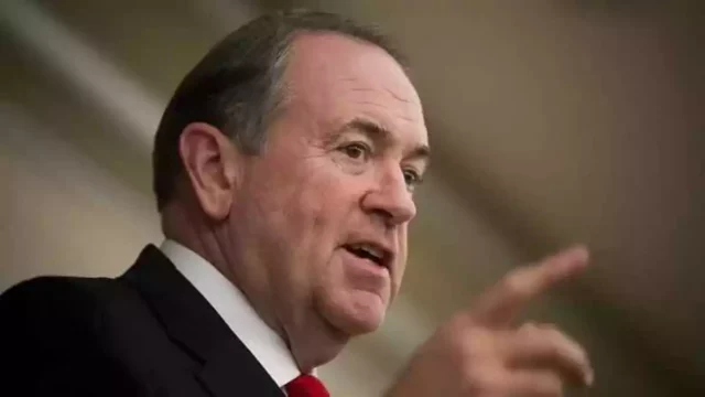 MK Ilouz se reúne con Mike Huckabee