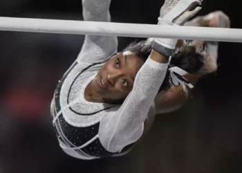 Simone Biles regresa al ritmo de “Unicornio” de Noa Kirel