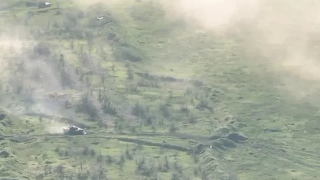 Blindaje Relikt del T-90 ruso resiste un impacto directo de un NLAW