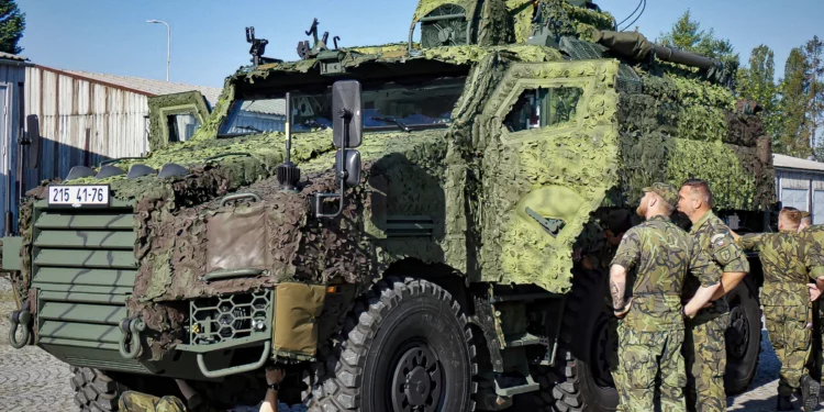 Entrega de vehículos TITUS al Ejército checo