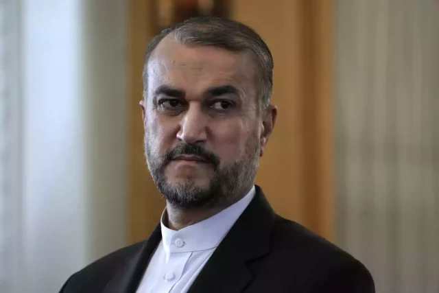 Irán responde a Macron sobre acusaciones de injerencia en Líbano