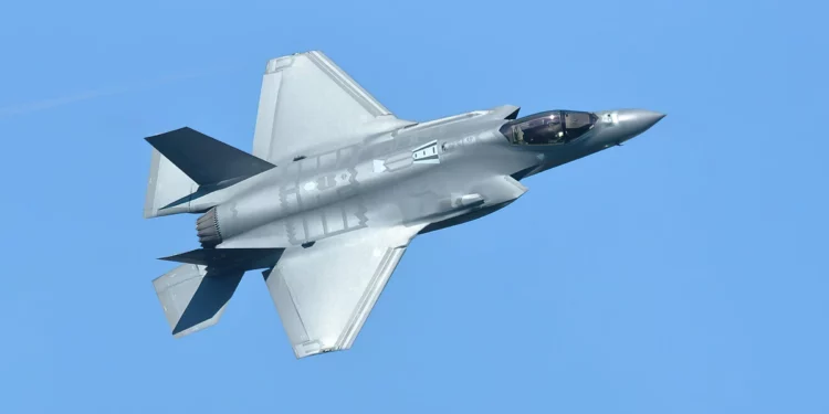 Japón incrementa su flota con 15 cazas F-35 Lightning II