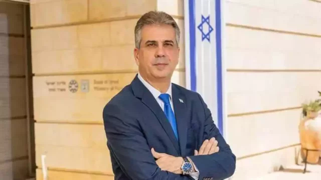 Eli Cohen viaja a Bahréin para inaugurar una embajada