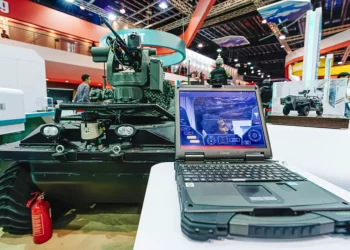 Singapur prueban nuevo vehículo terrestre no tripulado de ocho ruedas