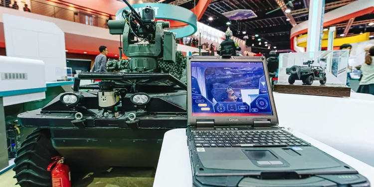 Singapur prueban nuevo vehículo terrestre no tripulado de ocho ruedas