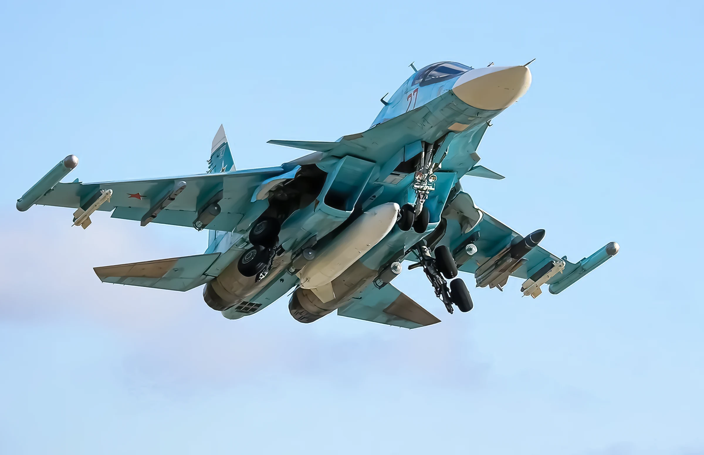 El Su-34 ruso despliega misil Kinzhal en Ucrania