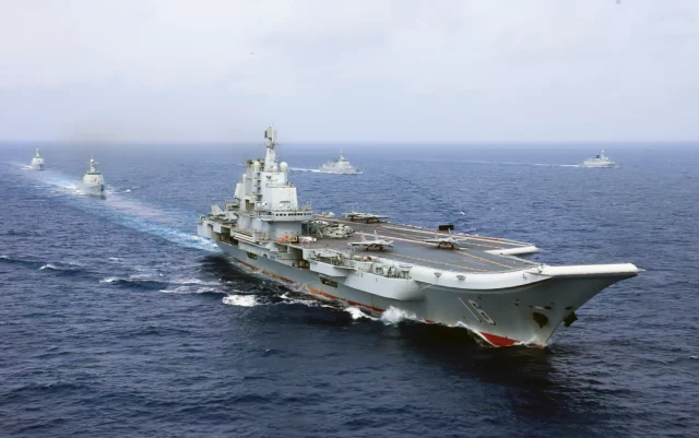 China efectúa pruebas de catapulta electromagnética en el portaaviones Fujian