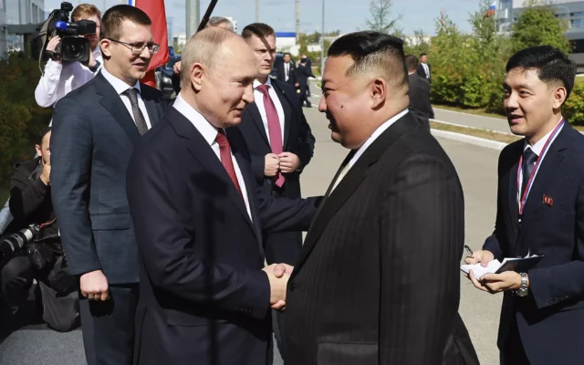 Kim Jong Un promete a Putin ayuda en su “lucha justa”