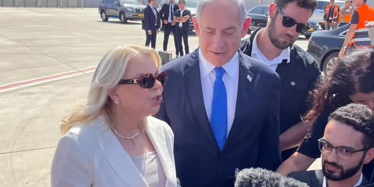 Sara Netanyahu desmiente intentos de influir en Yad Vashem
