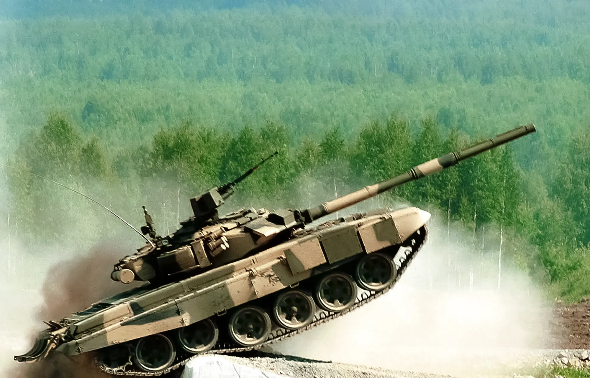 Rusia reactiva la manufactura del T-80 ¿a costa del T-90?