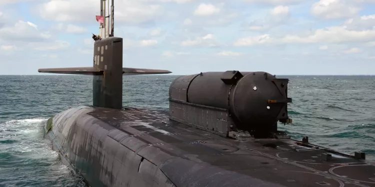 Submarino de misiles de crucero USS Florida llega a Noruega