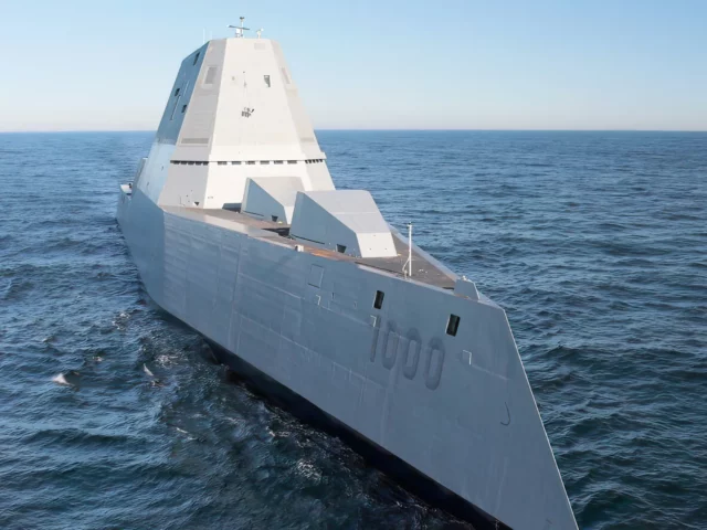 El destructor Zumwalt de EE. UU. integrará misiles hipersónicos