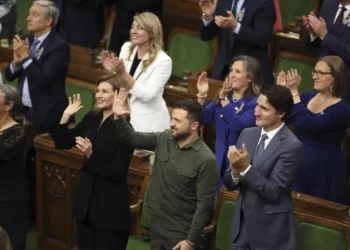 Zelensky y Trudeau ovacionan a un veterano de la guerra nazi