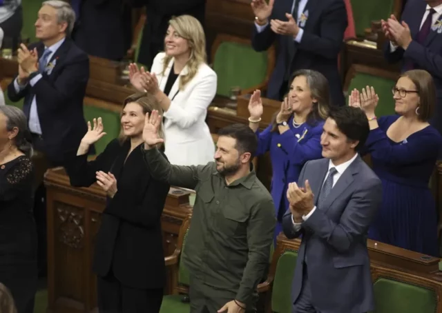 Zelensky y Trudeau ovacionan a un nazi veterano de guerra