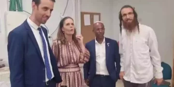 Miembros de la coalición visitan la Yeshiva de Homesh reconstruida