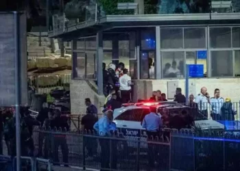 Terrorista que apuñalo a policía en Jerusalén pasará 20 en prisión