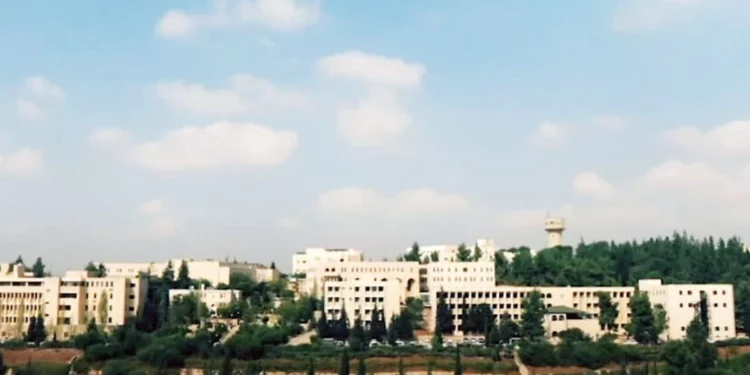 Israel detiene a 8 estudiantes palestinos que planeaban ataque