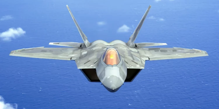 F-22 Raptor recibe refuerzo para guerra electrónica