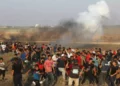 Alborotadores de Gaza prendieron fuego a un puesto de las FDI