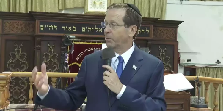 Presidente Herzog recita Selijot en Jerusalén