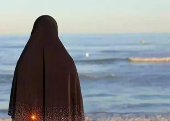 Irán aumenta pena para mujeres que violen código de vestimenta