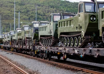 Noruega refuerza al ejército ucraniano con vehículos M548