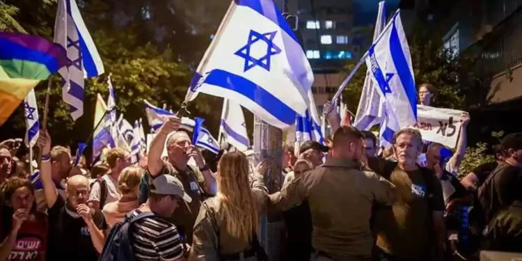 Parlamentario Kahana condena el ataque al rabino Levinstein