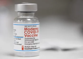 Nuevas vacunas Moderna COVID-19 están en camino a Israel