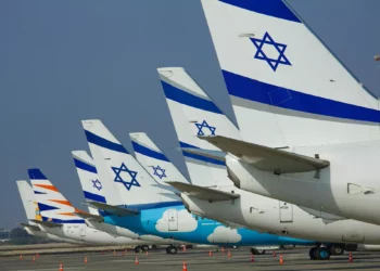 ARCHIVO: Aviones de El Al en la pista del Aeropuerto Internacional Ben Gurion de Israel, el 4 de octubre de 2022. (Moshe Shai/Flash 90)
