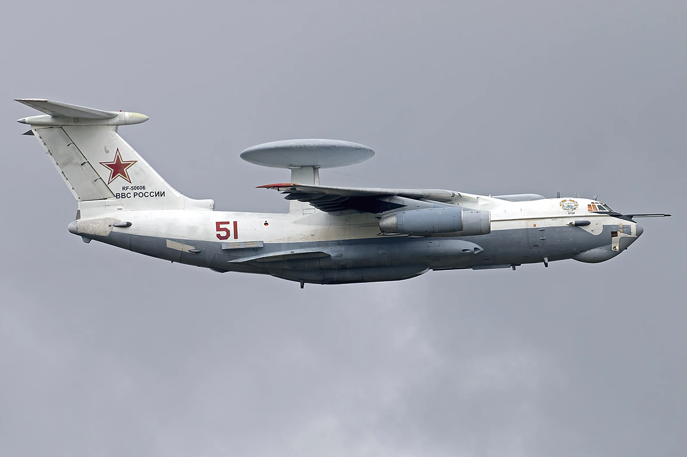 Aviones rusos Beriev A-50 dirigen misiles antiaéreos S-400