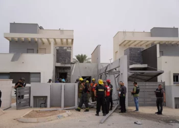 Un cohete alcanza una vivienda en Beersheba