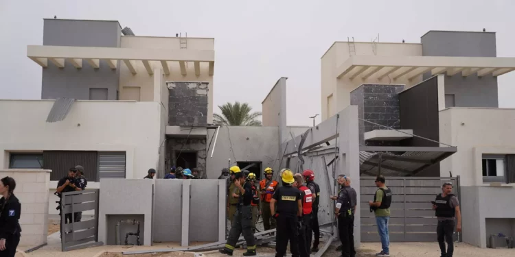 Un cohete alcanza una vivienda en Beersheba