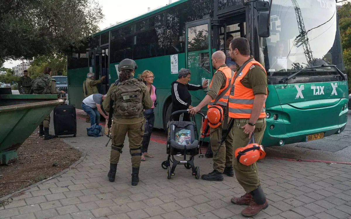 Israel Evacuará 14 Comunidades En Medio De Ataques De Hezbolá