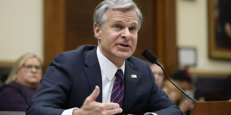 El director del FBI, Christopher Wray, testifica ante una audiencia de supervisión del Comité Judicial de la Cámara de Representantes, el 12 de julio de 2023, en el Capitolio en Washington. (AP Photo/Patrick Semansky, Archivo)