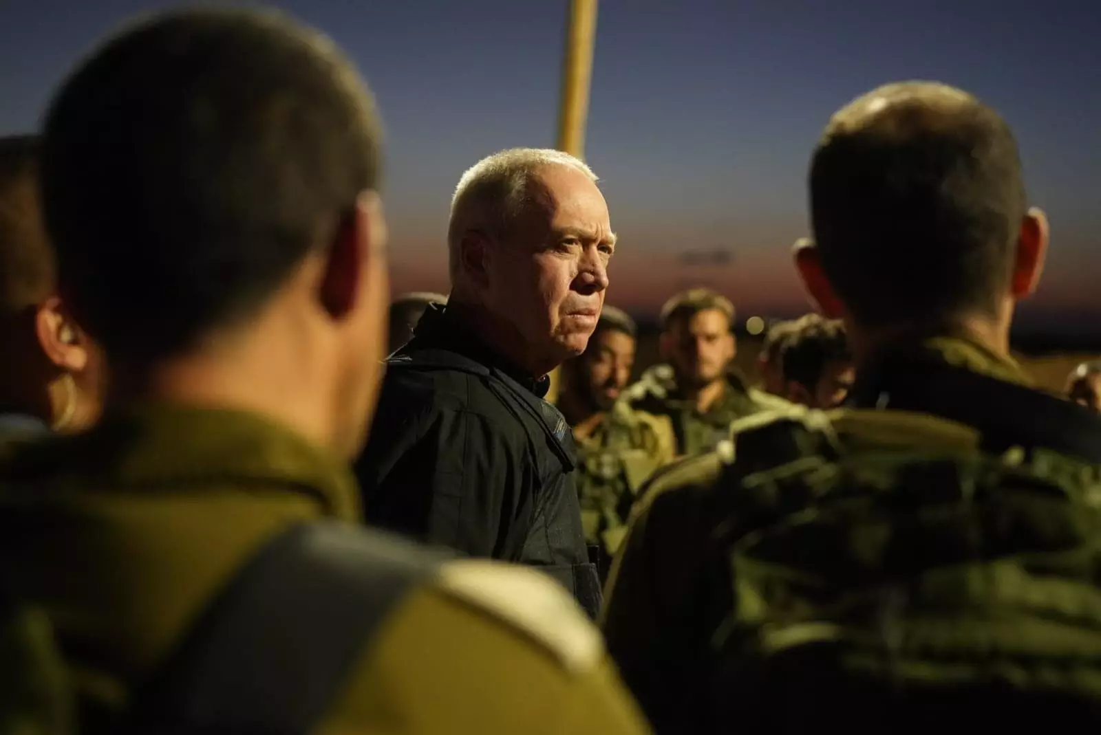 Ministro de Defensa de Israel visita a tropas fuera de Gaza