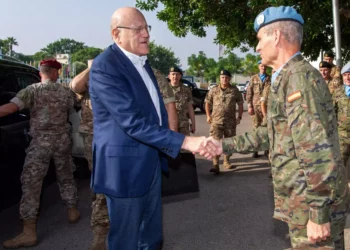 Primer ministro libanés “tratando” de impedir una guerra con Israel