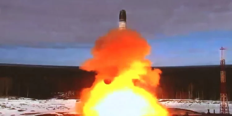 Rusia prueba con éxito misil nuclear y desafía a occidente