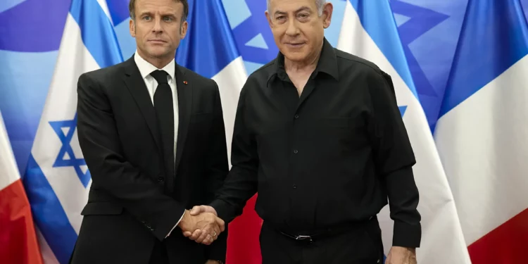 Netanyahu compara asalto de Hamás con Holocausto ante Macron