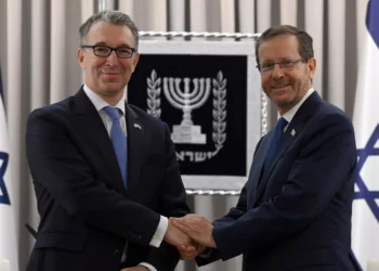 Embajador del Reino Unido: Necesitamos que Israel gane