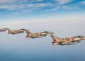 Aviones de combate israelíes, cargados con misiles, en formación. Foto: Portavoz de las FDI
