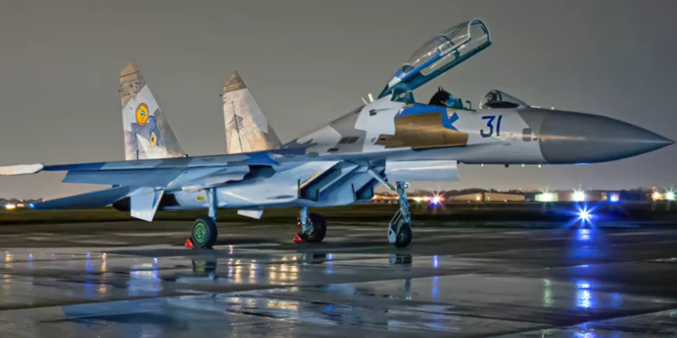 EE. UU. exhibió un Su-27UB adquirido