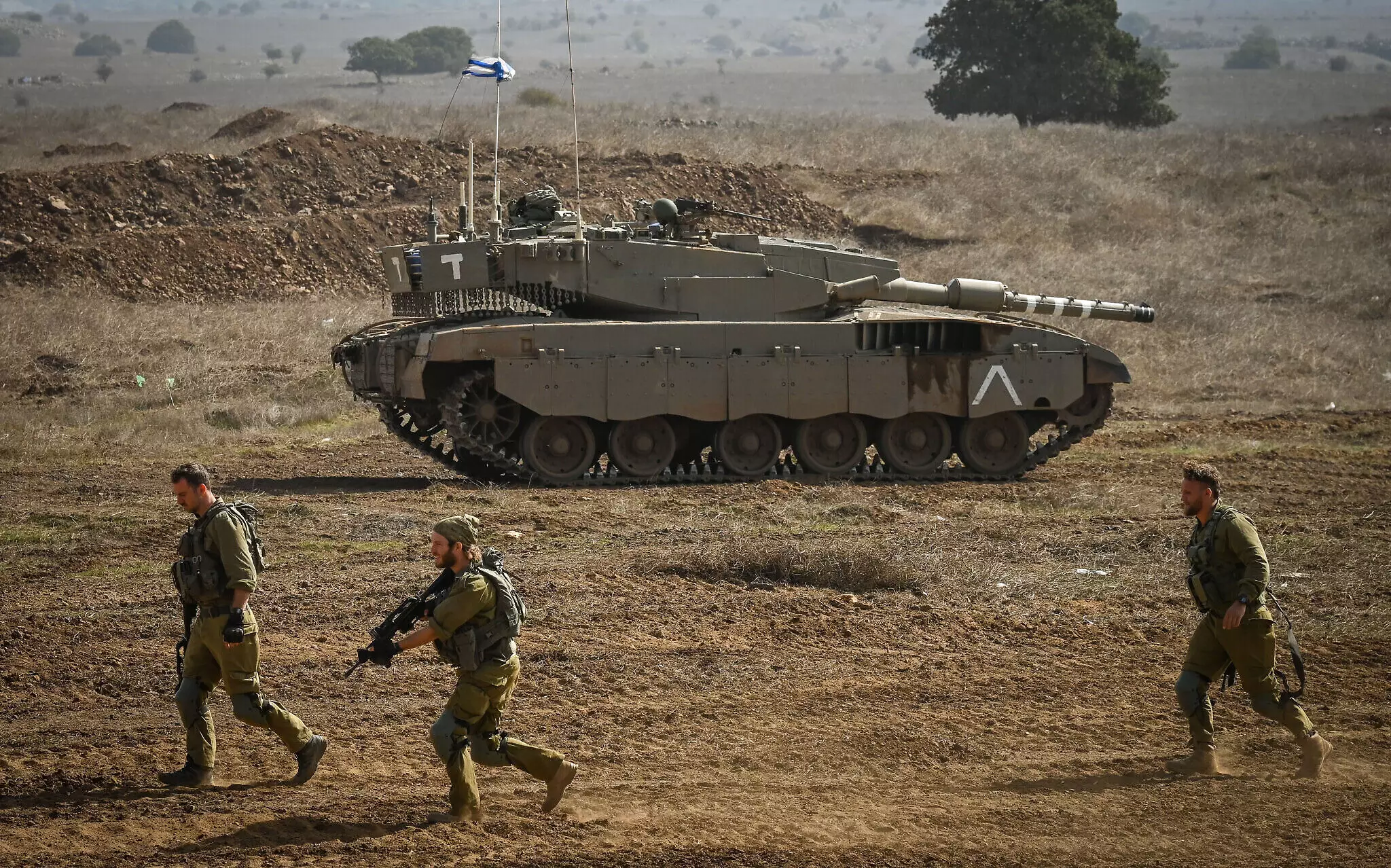 Las FDI se entrenan en un ejercicio militar en los Altos del Golán el 23 de octubre de 2023 (Michael Giladi/Flash90)
