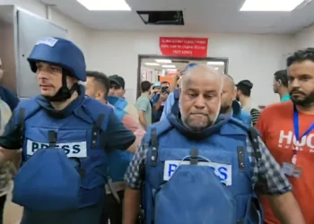 Mueren esposa e hijos de jefe Al Jazeera en ataque aéreo en Gaza