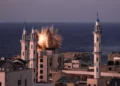 Israel da 24 horas a población de Gaza para que se desplace al sur
