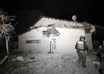 Cohete de Gaza cae en una vivienda de Ramat Gan