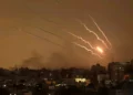 Ataque de cohetes desde Gaza hiere a seis en Israel